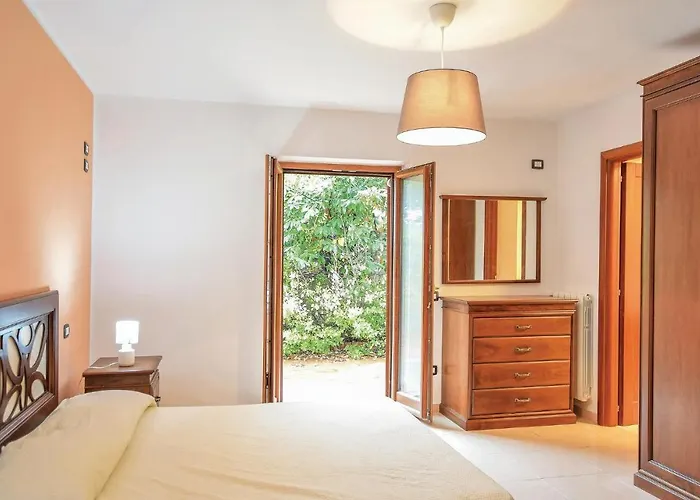 Nyaraló Francesca *